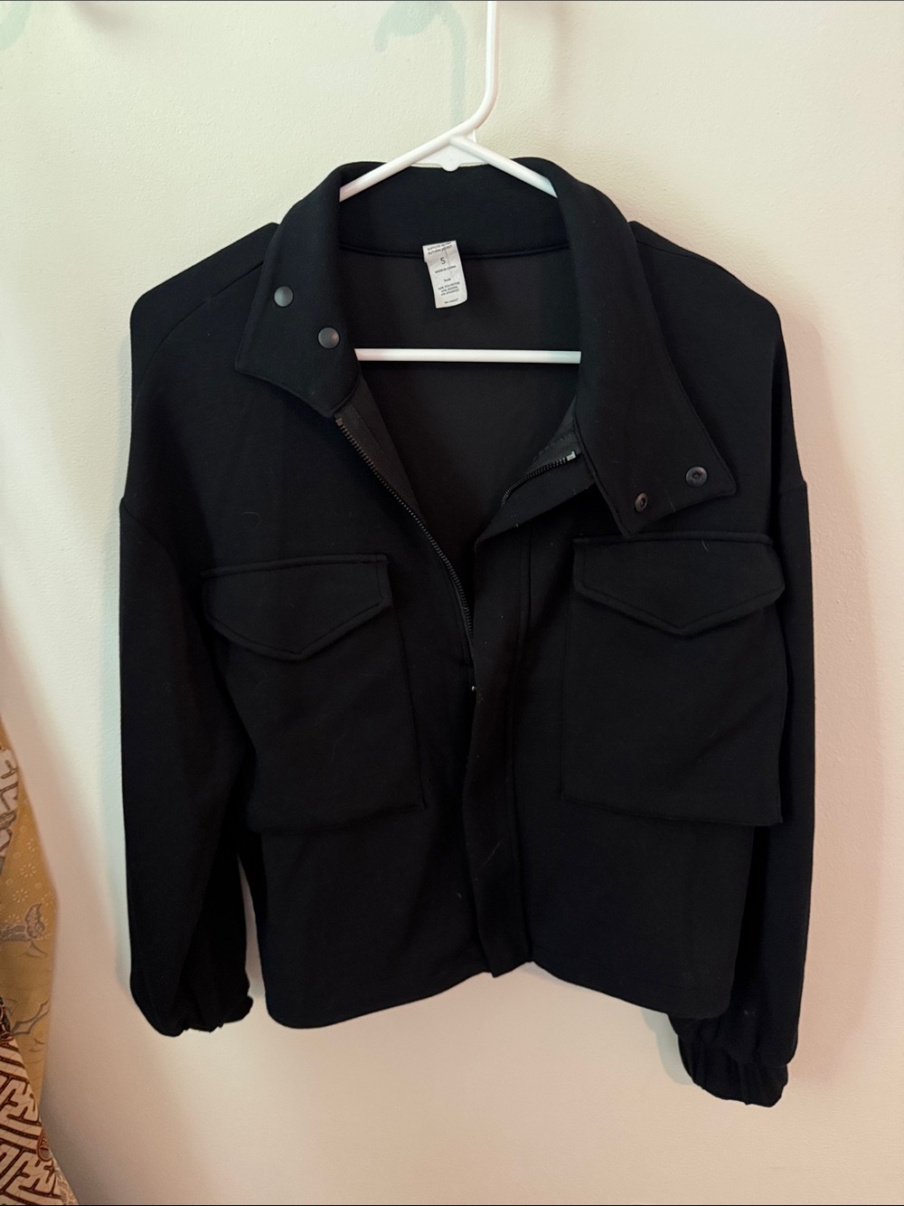 Women's Black yoga scuba Jacket with Flap Pockets size small